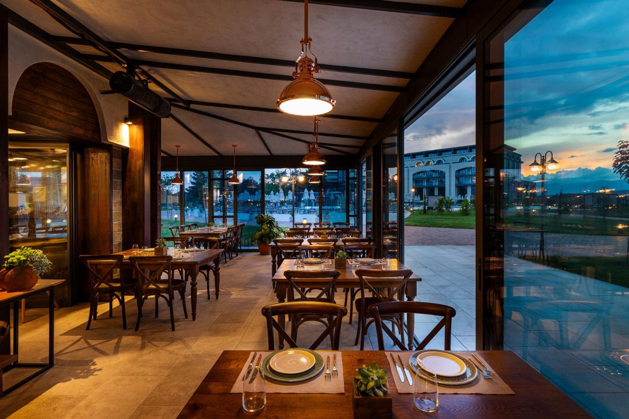 Kings' Valley Medical & Spa Hotel Kazanlŭk Esterno foto Restaurant