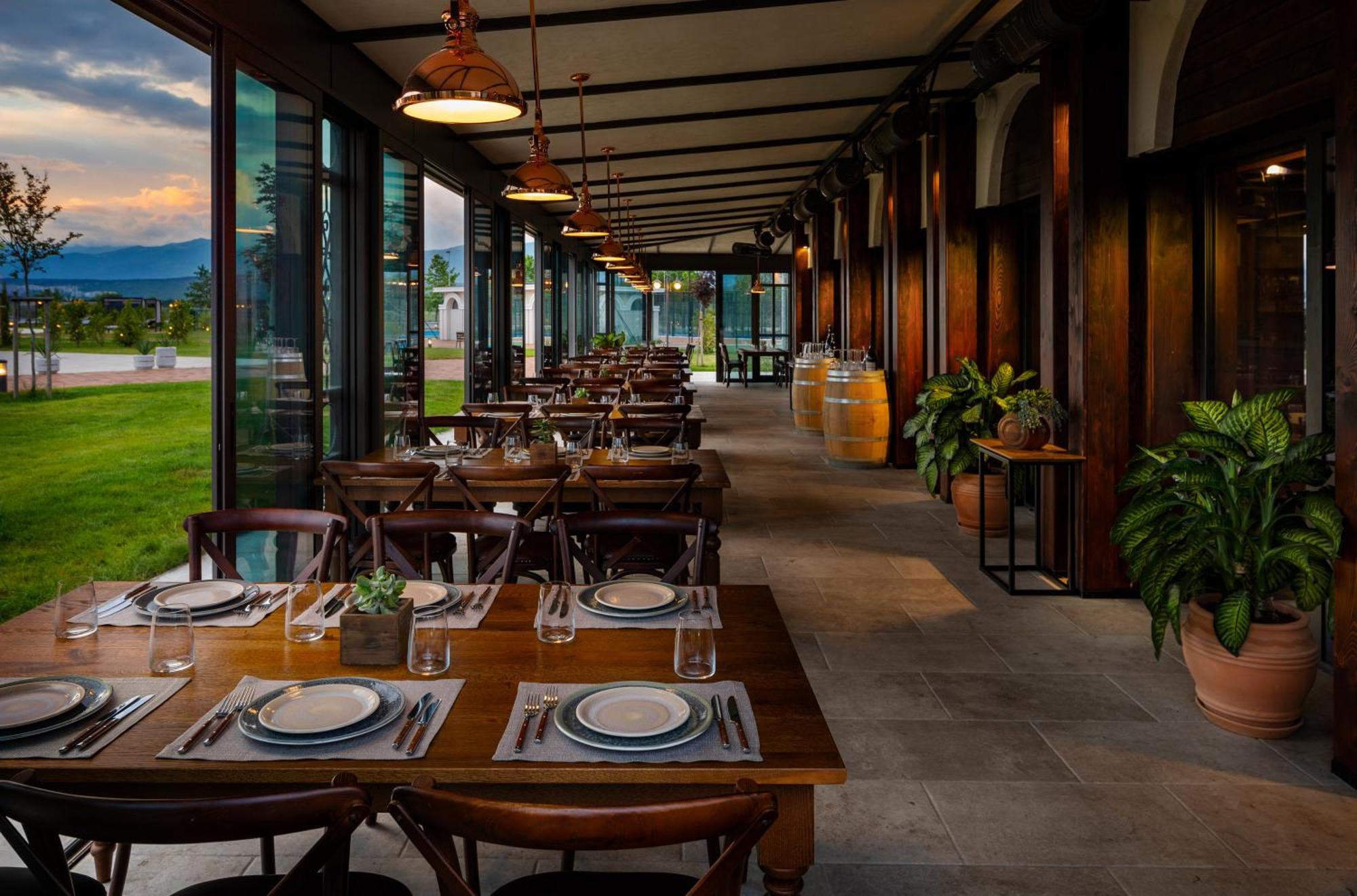 Kings' Valley Medical & Spa Hotel Kazanlŭk Esterno foto Restaurant