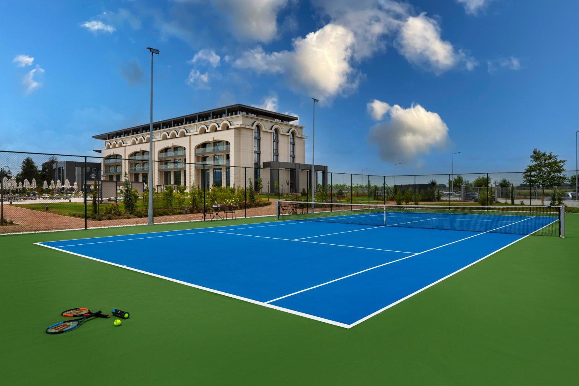 Kings' Valley Medical & Spa Hotel Kazanlŭk Esterno foto Tennis Club