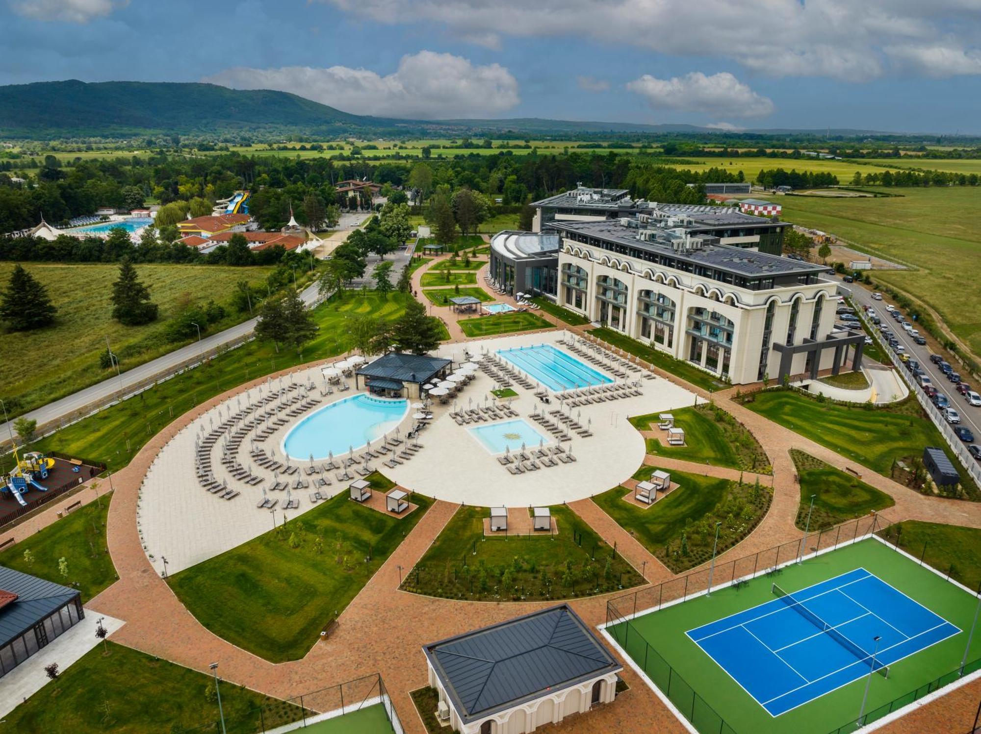 Kings' Valley Medical & Spa Hotel Kazanlŭk Esterno foto