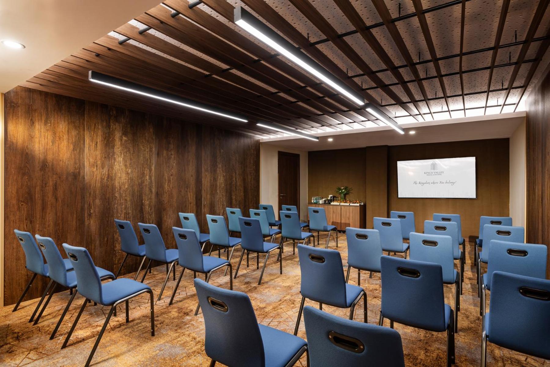 Kings' Valley Medical & Spa Hotel Kazanlŭk Esterno foto Meeting room at the hotel